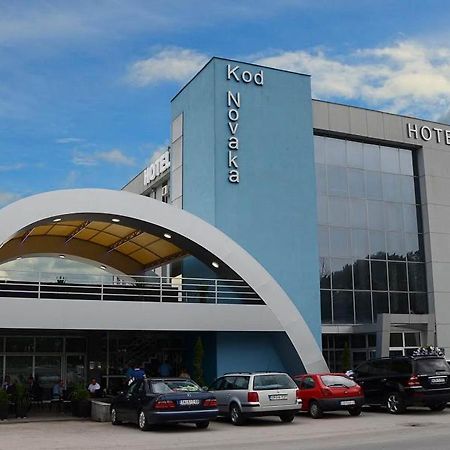 Hotel Novak 兹沃尔尼克 外观 照片